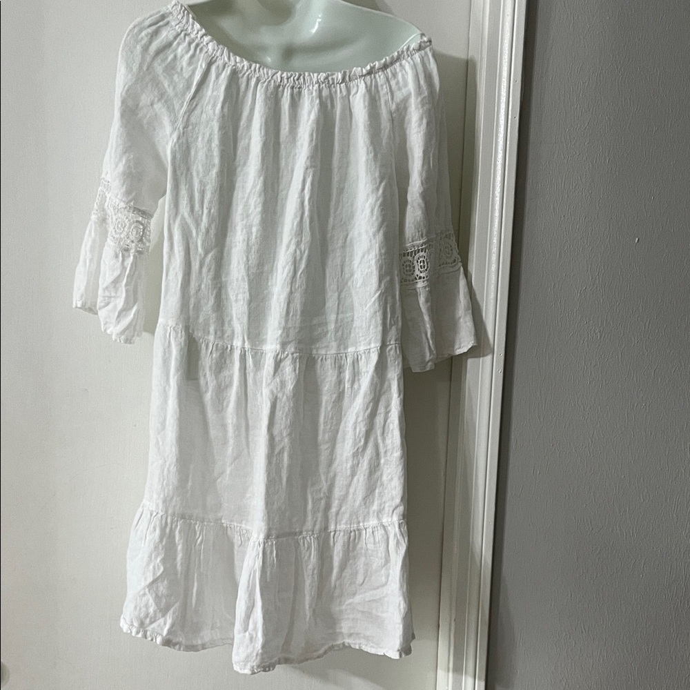 Elegant White Lace Detail dress - Picture 4 of 8